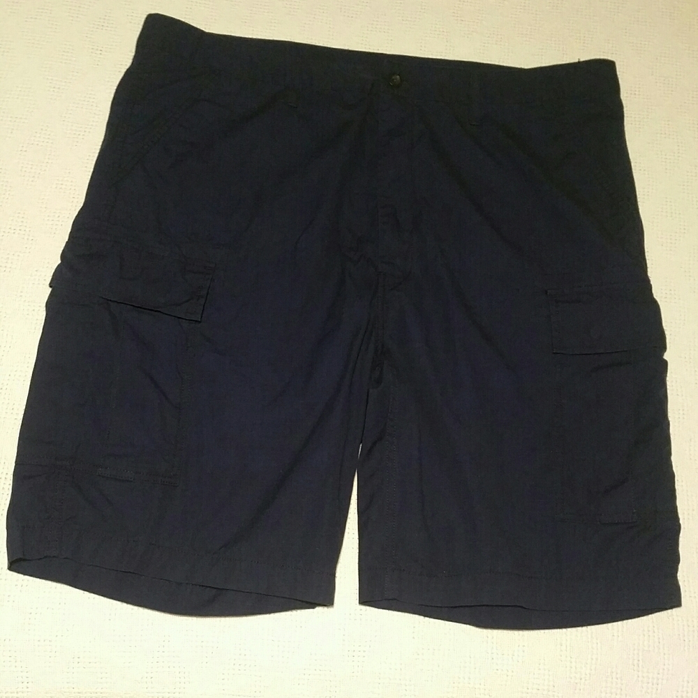 Men cargo shorts